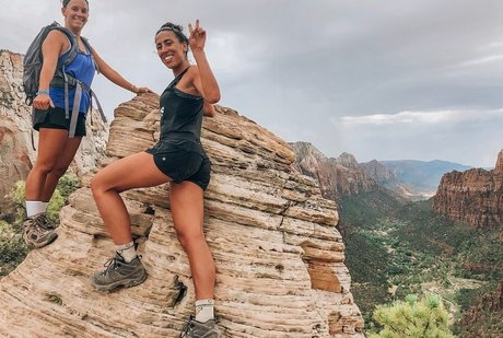 Emily Varadian model perfect photo