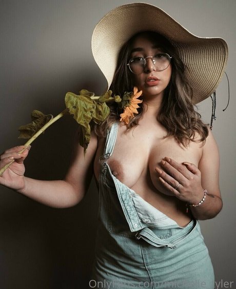 Michelle Tyler model nudes img