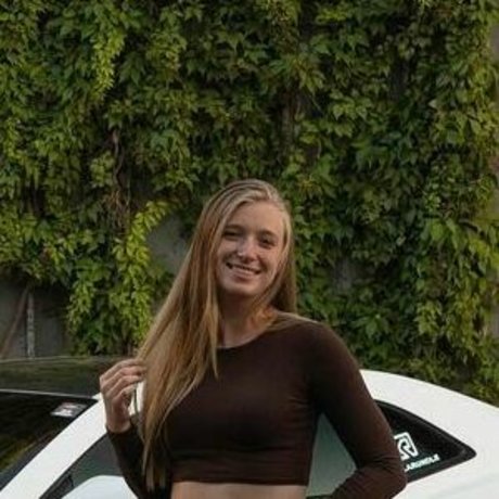 Kayla Rundle beautiful model pics