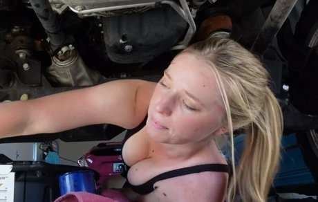 Kayla Rundle naked pornstar picture