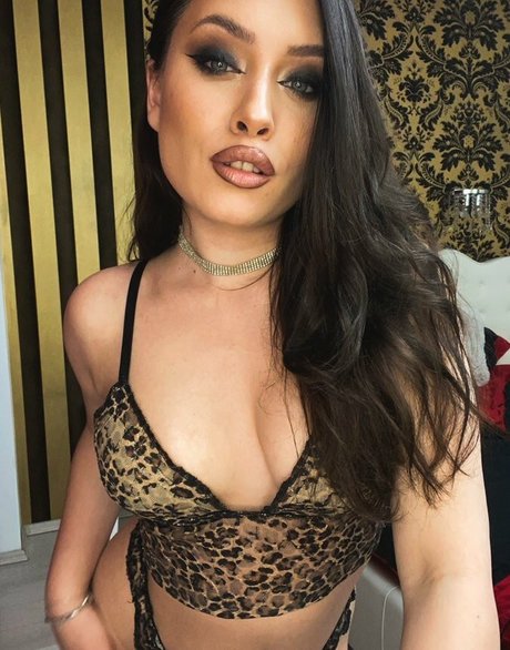 claudiroxa pornstar beautiful photos