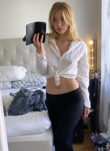 Siri54 pornstar hd pics