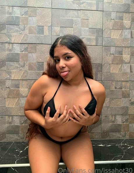 issahott31 pornographic actress images