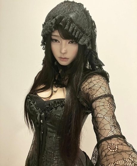 Daturakisses art model archive