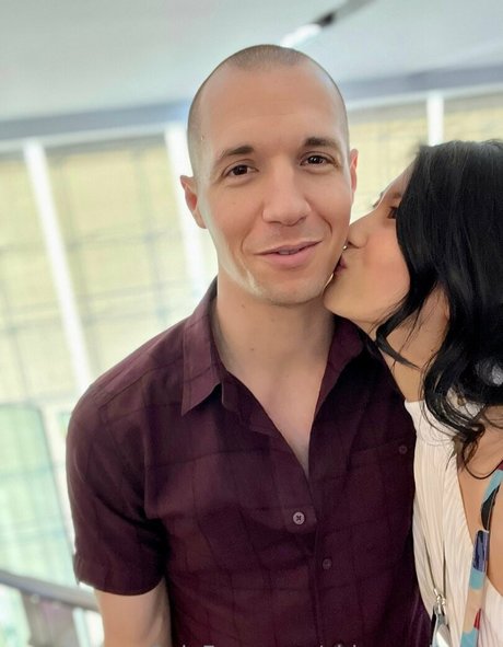 chixuruniverse nude actress photo