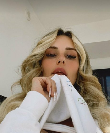 itsbiancaghezzi pornstar beautiful photo