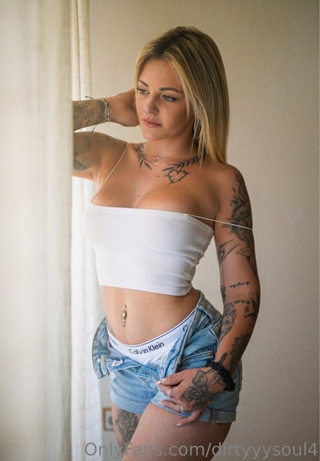 dirtyyysoul4 naked star photos