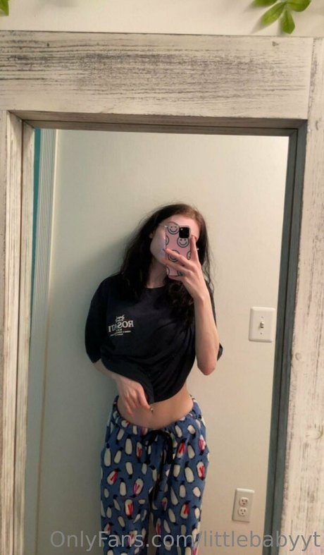 littlebabyyt nude model picture