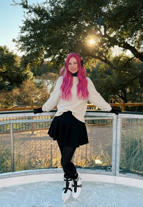 ridewithcarms nude actress image