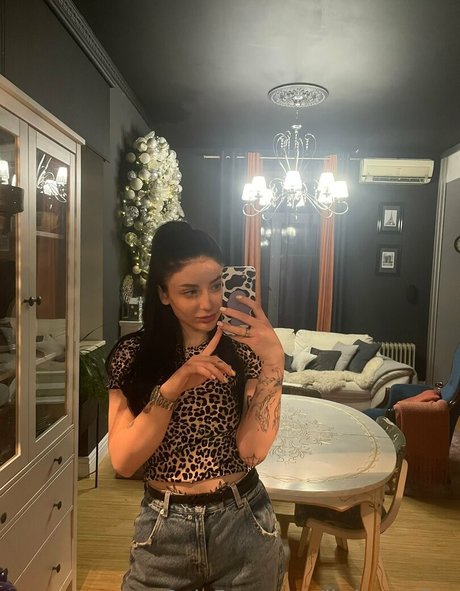 little mollyy pornstar erotic archive