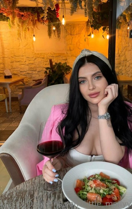 little mollyy model top archive