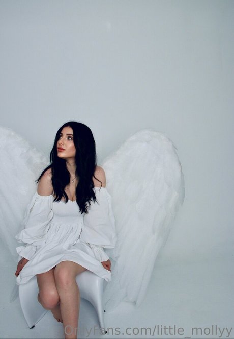 little mollyy xxx pornstar pictures