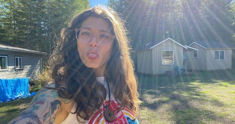 titstattsntravel adult model photo