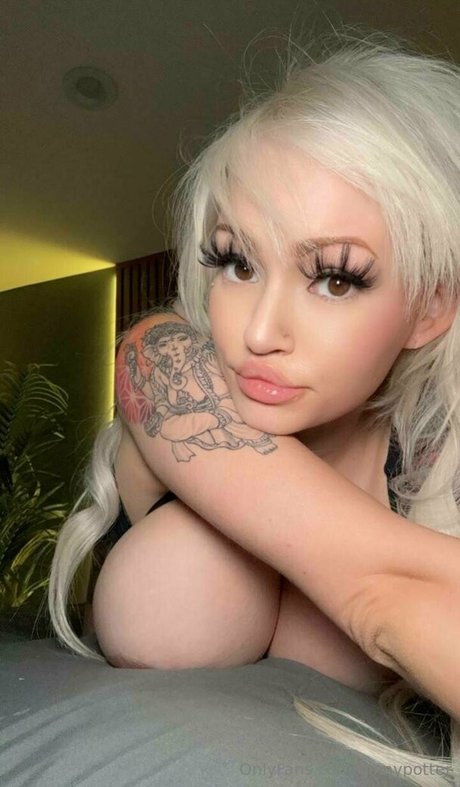 ginnypotter naked pornstar image