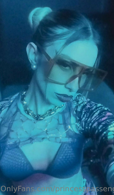 princesspassengerr hd star photo