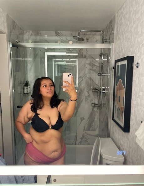 lizzy 02 high quality pornstar pics