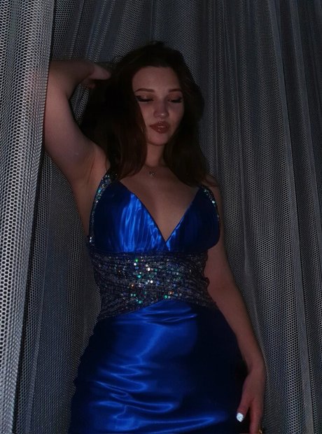 qanqyz45 star sexy photo