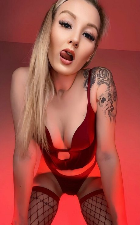 femdomalexxx model pretty pic