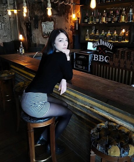 Thais joga sexy actress images