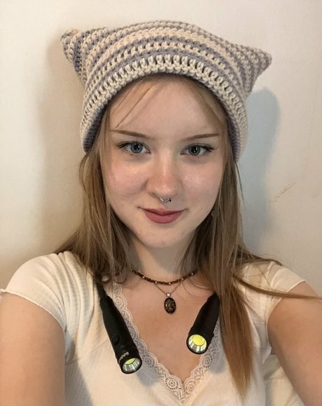 Sweeety model erotic galleries