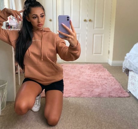 Chloe Reynolds best model archive