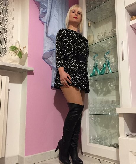 Anya87 pornographic model galleries