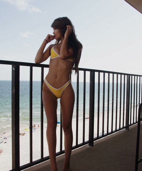 Justfoxii pornstar perfect pics