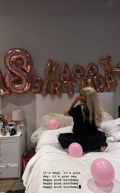 Alabama Barker sex model photos