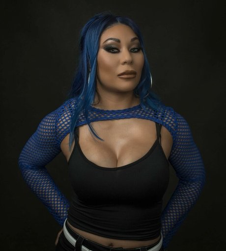 Mia Yim model best image