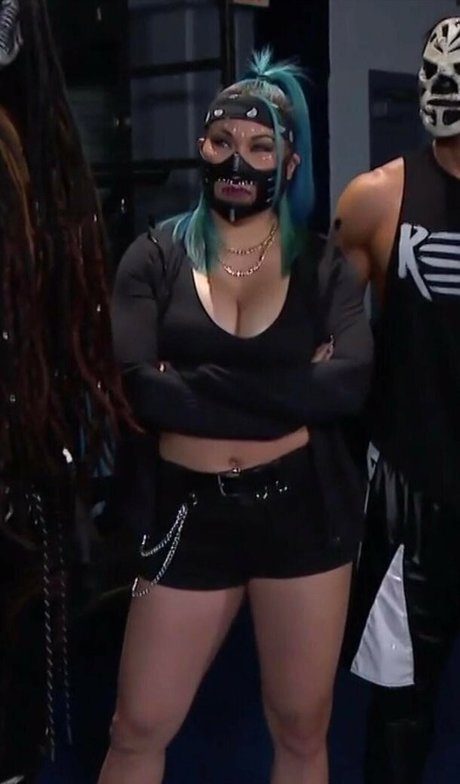 Mia Yim Quick model image