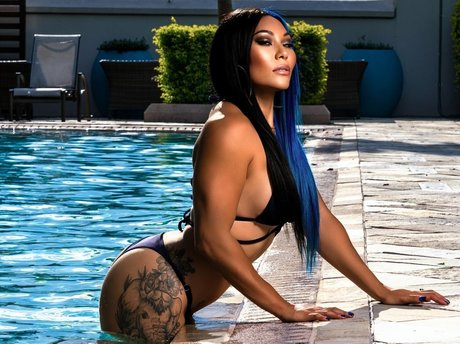 Mia Yim beautiful model archive