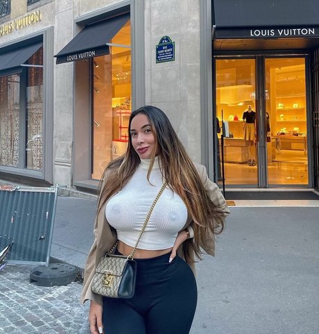 Ester Ana Batista sexy model pictures