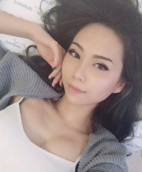 Jasmina hot star pic