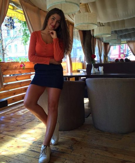 Valeriia Simavonian model pretty pics