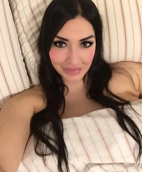 elisabetta mediterraneagirl top star images