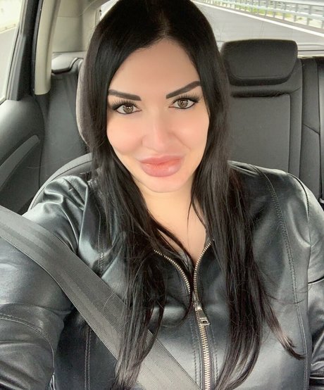 elisabetta mediterraneagirl beautiful pornstar image