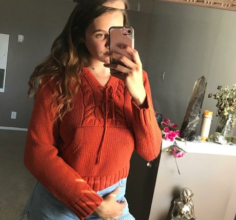 Autumn Brianne adult model picture