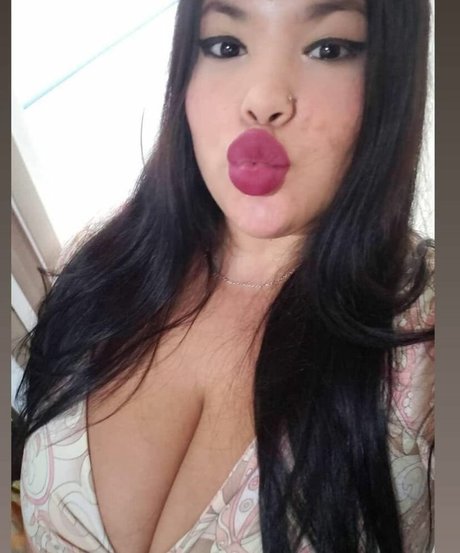 Naty Mari high quality model photo