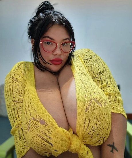 Naty Mari sex model img