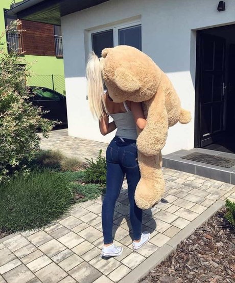 Nikola ihova naked star pic