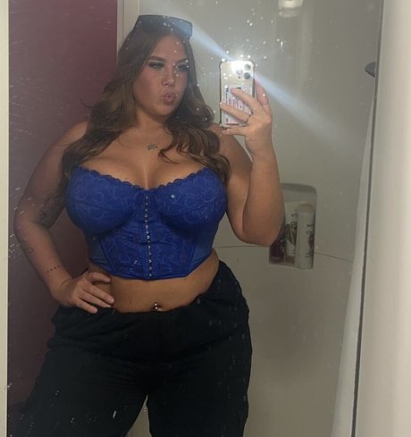 ellierobsxx model beautiful photo