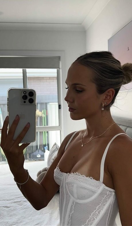 Hannah Pearson pornstar hot images