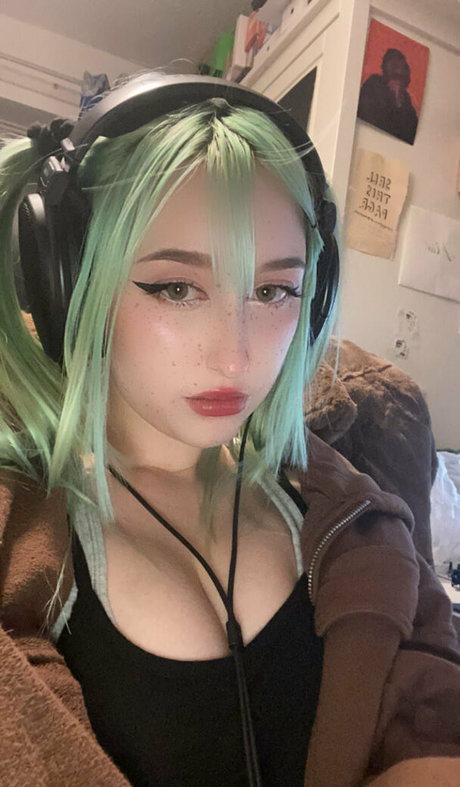 Allykitti pornstar top pictures