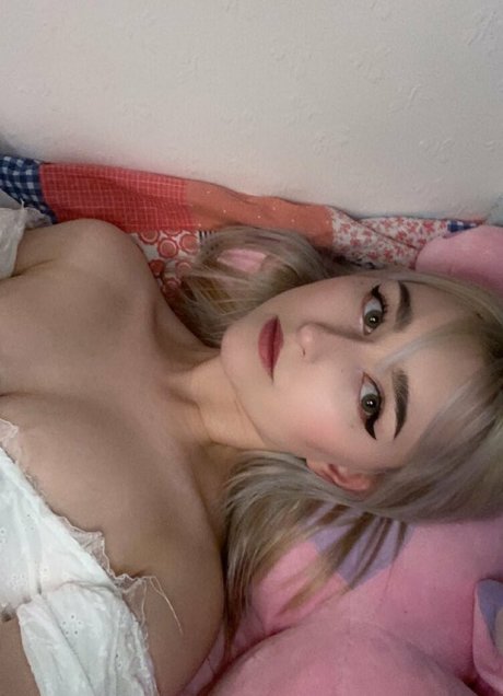 Allykitti hot actress gallery