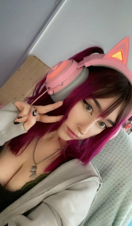 Allykitti perfect star images