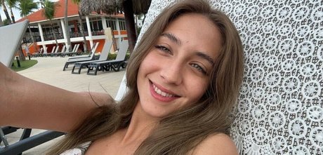 YellowMinimum6204 pornstar free pictures