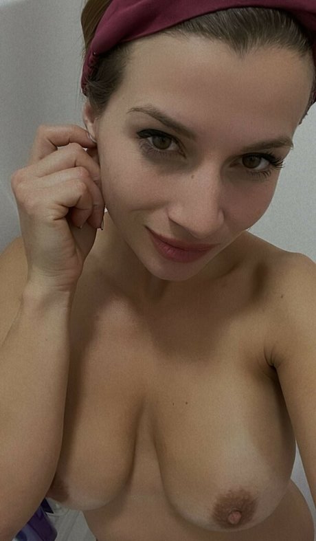 Savannah Ryan pornstar high quality gallery