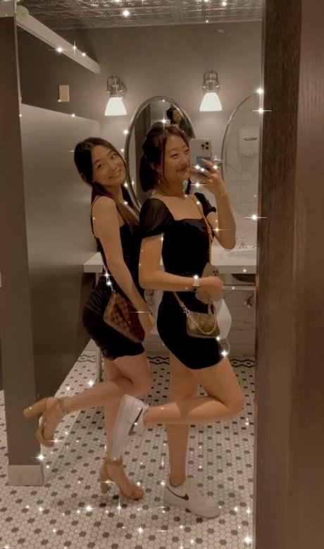 esblee hd pornstar photo