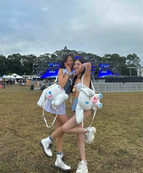 esblee exclusive model gallery