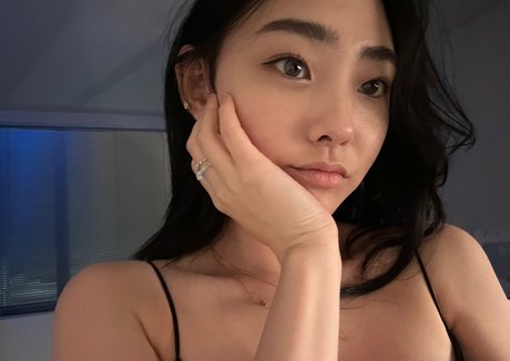 esblee pornstar art picture